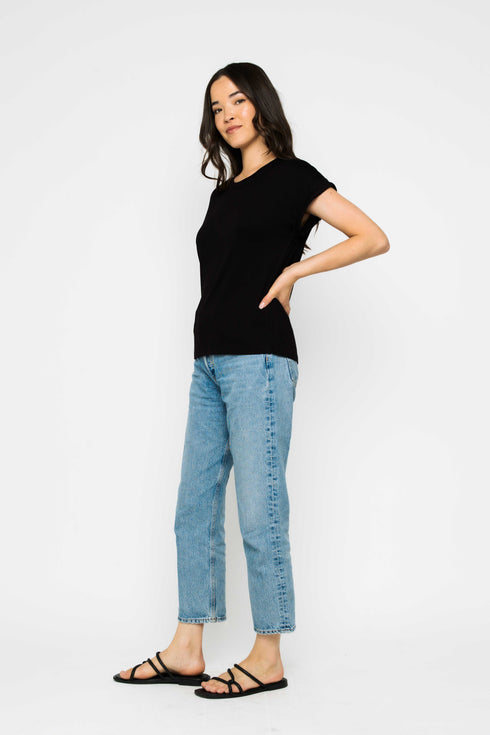Daisy-Textured Rib Roll Cuff Tee